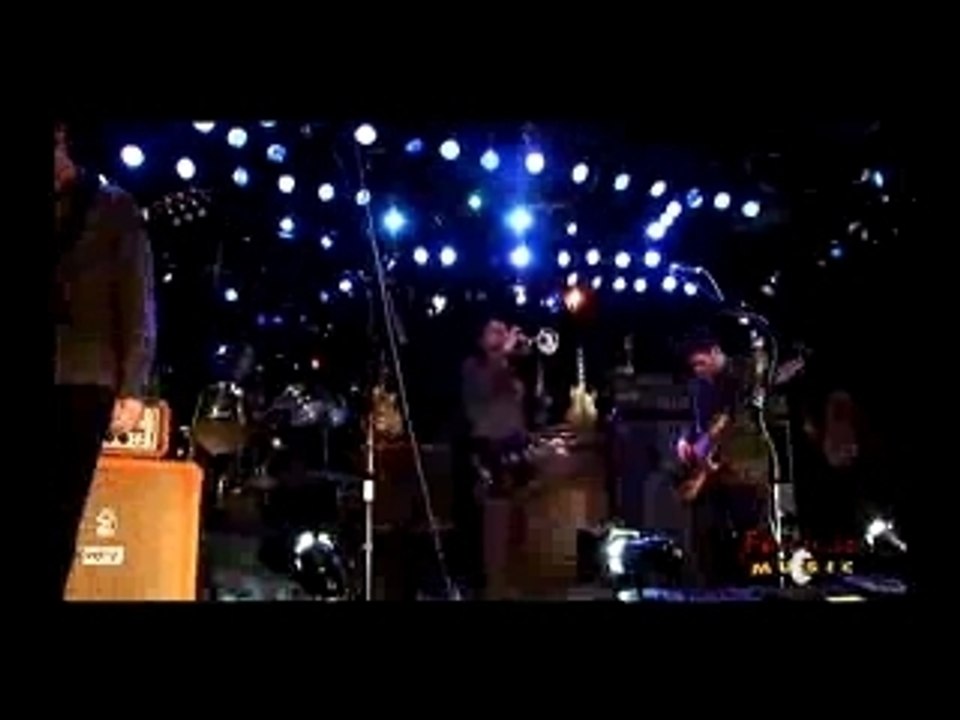 Destroy Babylon-Apathy Keeps Me Going