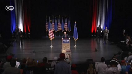 Homem é preso ao tentar atacar Donald Trump em comício