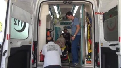 Şanlıurfa?da Kamyon- Otomobil Çarpıştı 1 Ölü, 6 Yaralı