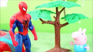 SPIDERMAN SAVES PEPPA PIG AND FROZEN ELSA'S Maleficent WITH GEORGE PIG!