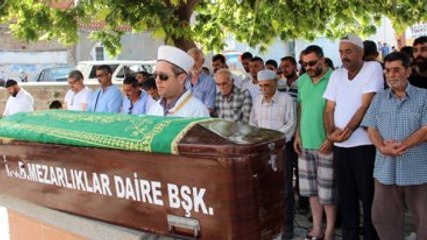 Hüsnü Şenlendirici'nin Anneannesi Hayatını Kaybetti
