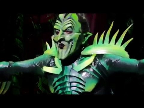 Le Bouffon vert chante dans la comédie musicale Spider-Man