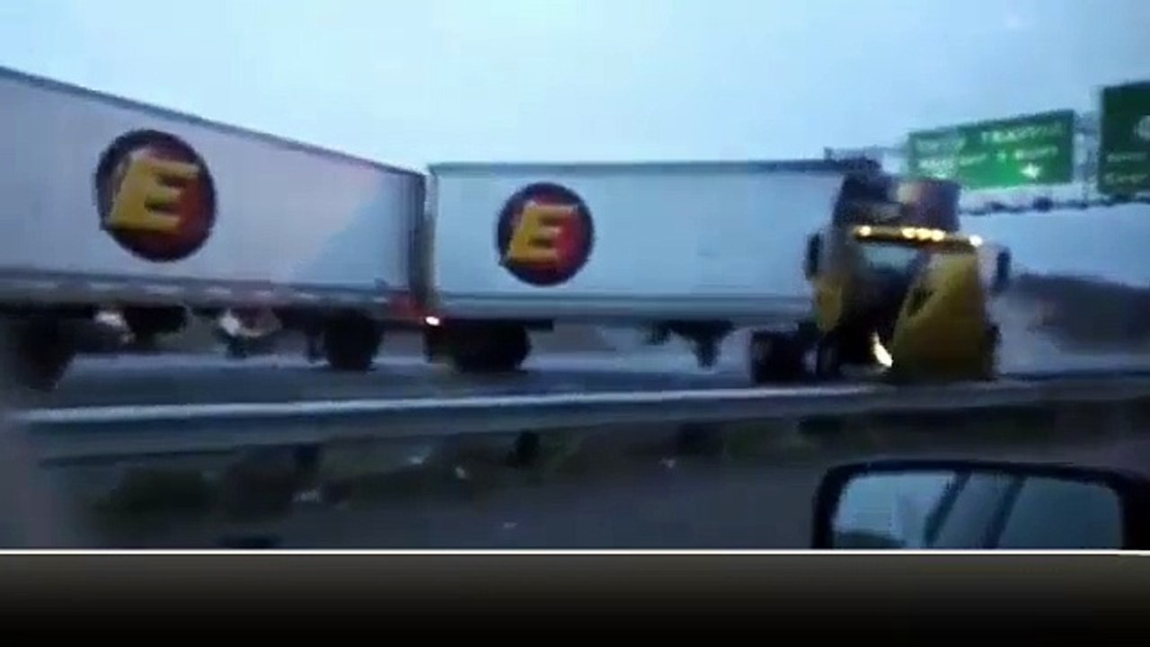 Accidentes de trafico o locos al volante por carreteras del mundo 16