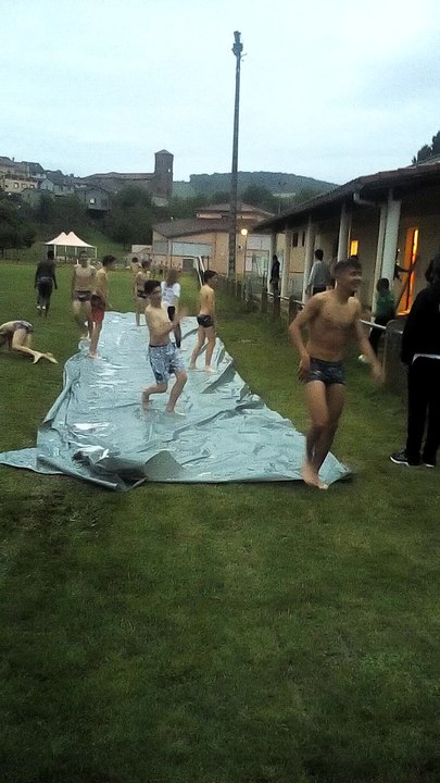 Ventre et glisse pour fêter le titre U15