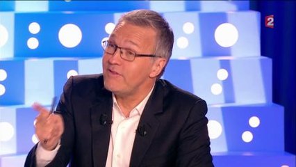 "Donc la bisexualité existe ?" : la question de Léa Salamé qui énerve sur Twitter