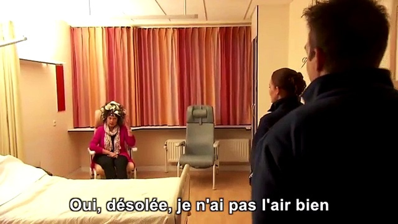 Elle confond mousse ea cheveux et mousse expansive