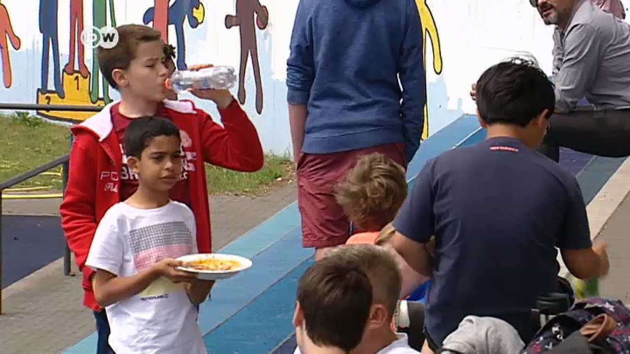 Junge Leute debattieren über den Brexit | DW Nachrichten