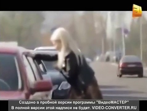 Закрыла машину )) Прикол с блондинкой! Смеялся до слёз!