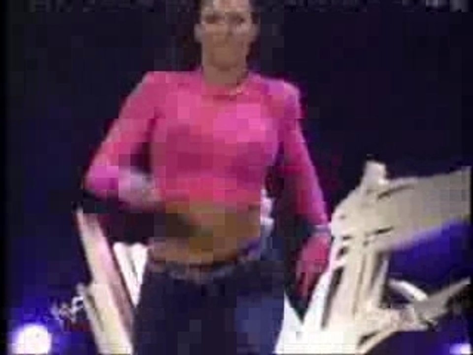 Lita vs. Stephanie McMahon