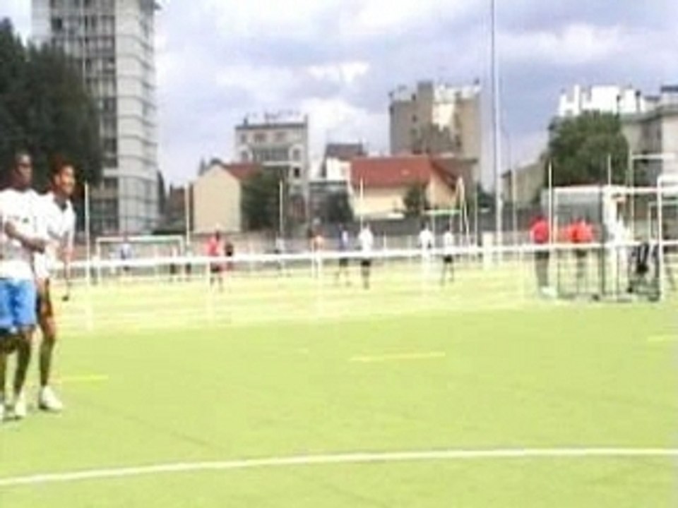 Colombes Foot Nike inspiration Jixinhio Juillet...