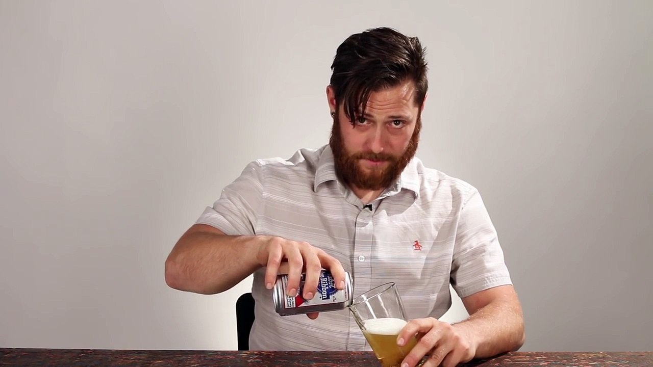 Watch-This-Man-Drink-A-Beer-In-3-Seconds