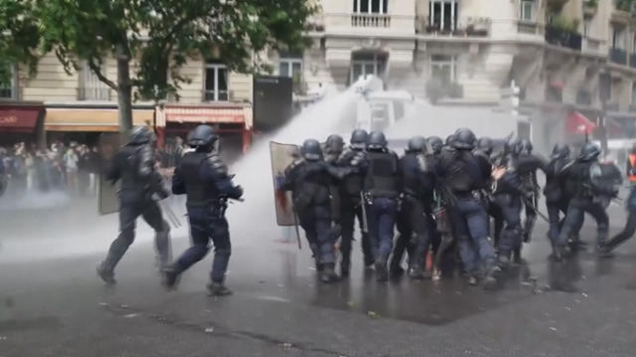 Manifestation contre la loi Travail: quel est le dispositif anti-émeute? - Le 22/06/2016 à 06h00