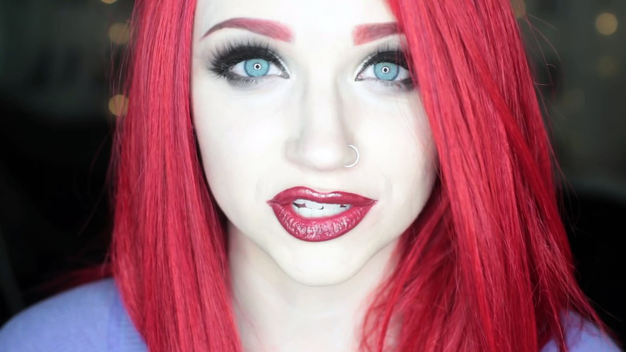 Top 25 Makeup Tips, Tricks & Products for Pale Skin