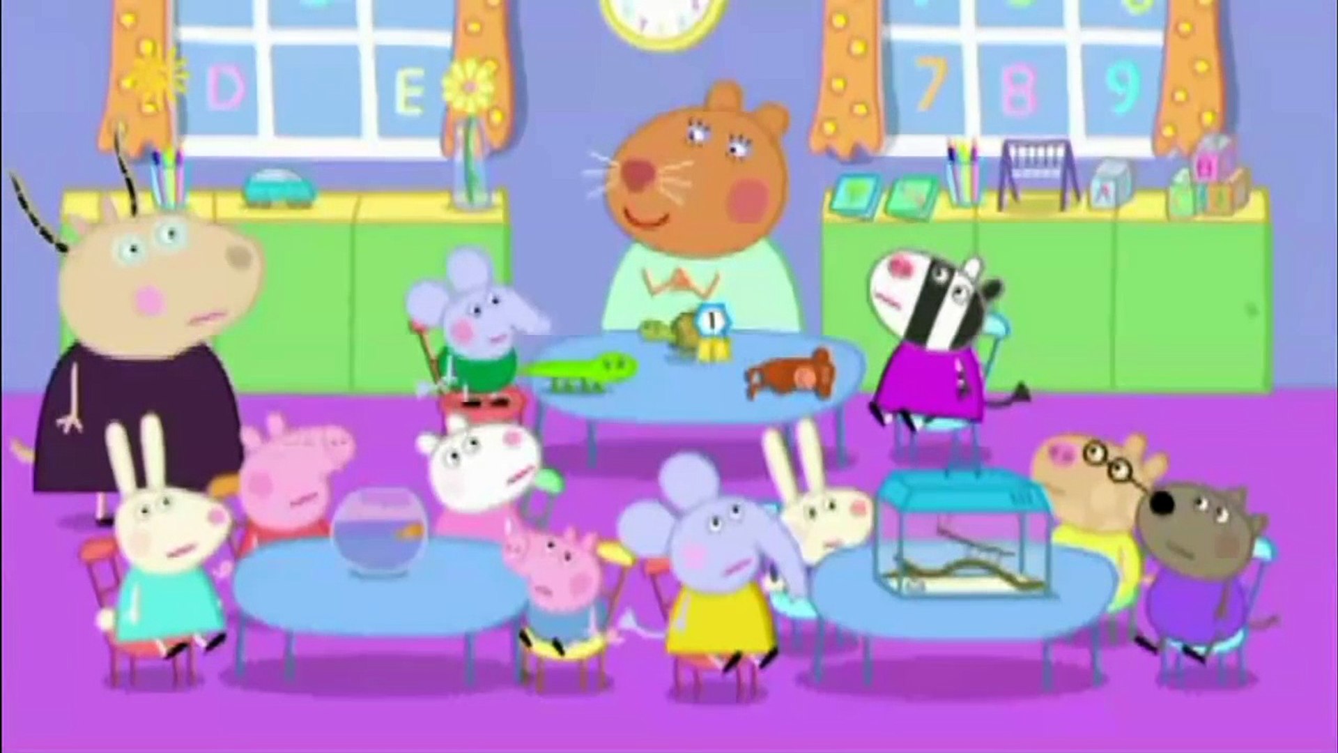 ⁣Peppa Pig Toys Swimming ~ The Pet Competition - Spider Web
