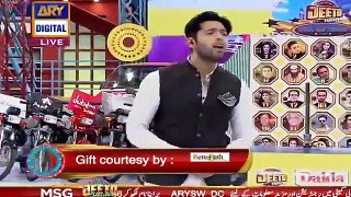 What happened when a girl fell in Jeeto Pakistan