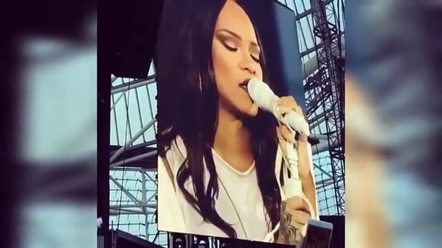 Rihanna fond en larmes sur scène à Dublin
