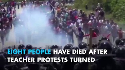 8 dead after police violence against teachers in Oaxaca, Mexico