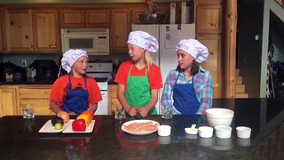 10 and 11 year old girls cook fajitas//Amazing