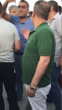 Motoru Havada Duran Uçağın Yolcuları Apronda Görevlilerle Tartıştı