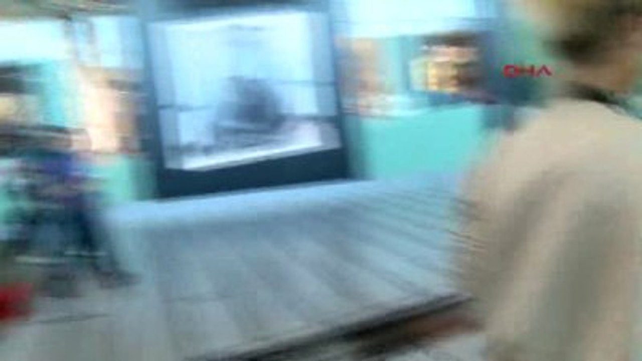 Van Der Wiel İstanbul'u Çok Sevdim. Baklavayı da Tattım ve Çok Beğendim