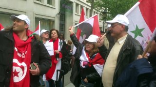 Manifestation de la communauté syrienne devant l'ambassade du traître du Qatar- Paris 25-05-2013