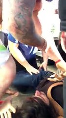 Le groupe Hippie Sabotage se bat avec la sécurité d'un festival