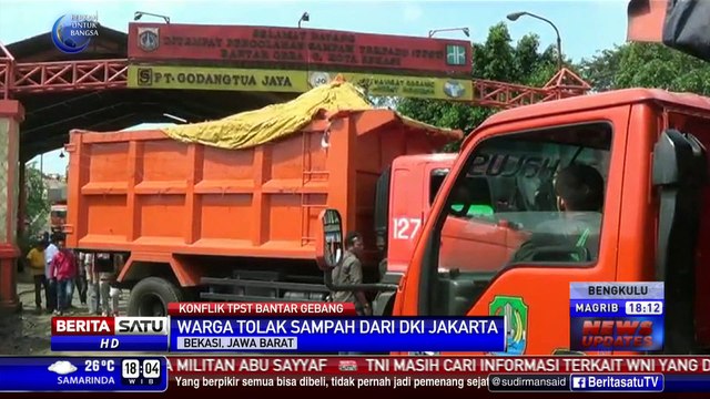 Warga Bekasi Tutup Akses Truk Sampah ke TPST Bantargebang