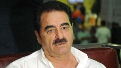 İbrahim Tatlıses'in Kestiği Domatesin İçinden "Allah" Yazısı Çıktı