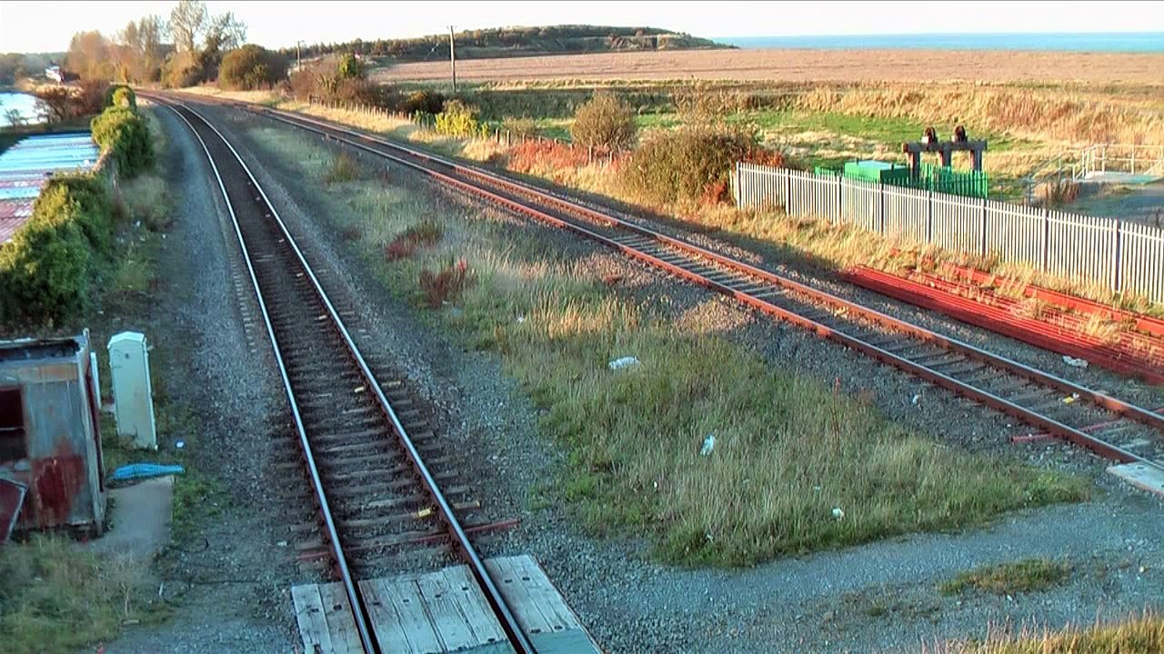 57305 and 390050 on 1A16, 14:15, Holyhead - London Euston
