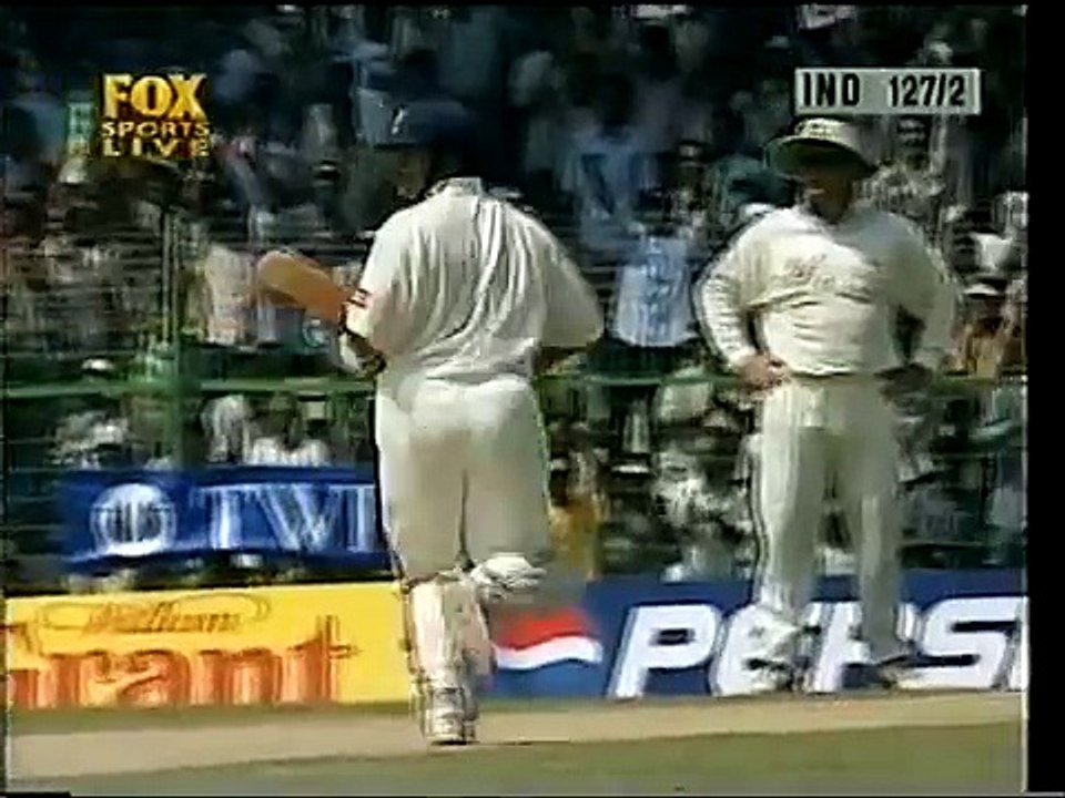 Sachin Tendulkar vs SHANE WARNE-first time in India Sachin faces Warne in test cricket