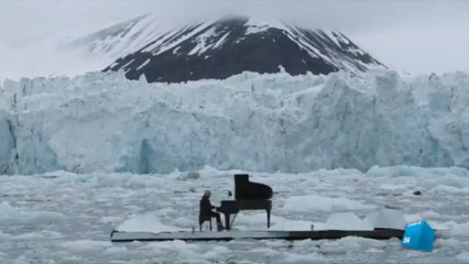 Un pianiste au milieu de la banquise pour sauver l'Arctique - GREENPEACE