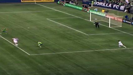 Eric Hassli wonder goal !!! MLS