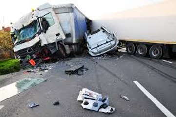 truck-crash-compilation-2015-truck-crashes-caught-on-camera