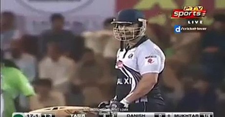 Amjad Sabri playing cricket 5 days before his death