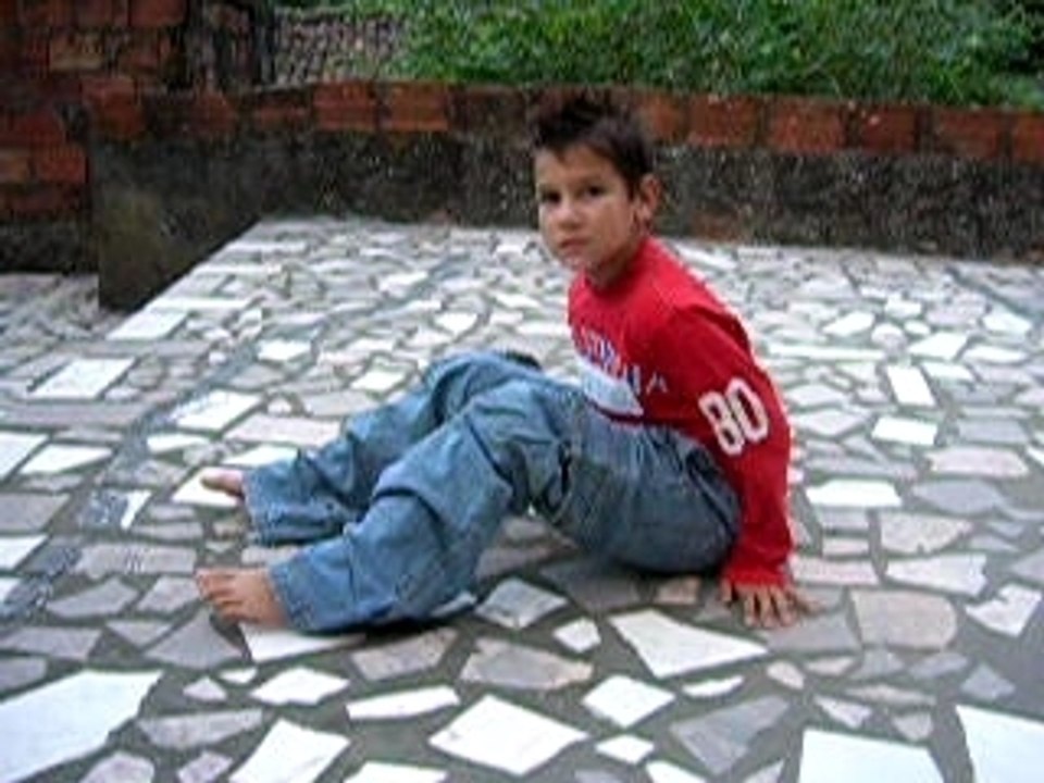 BAILARINO E PÊRAS