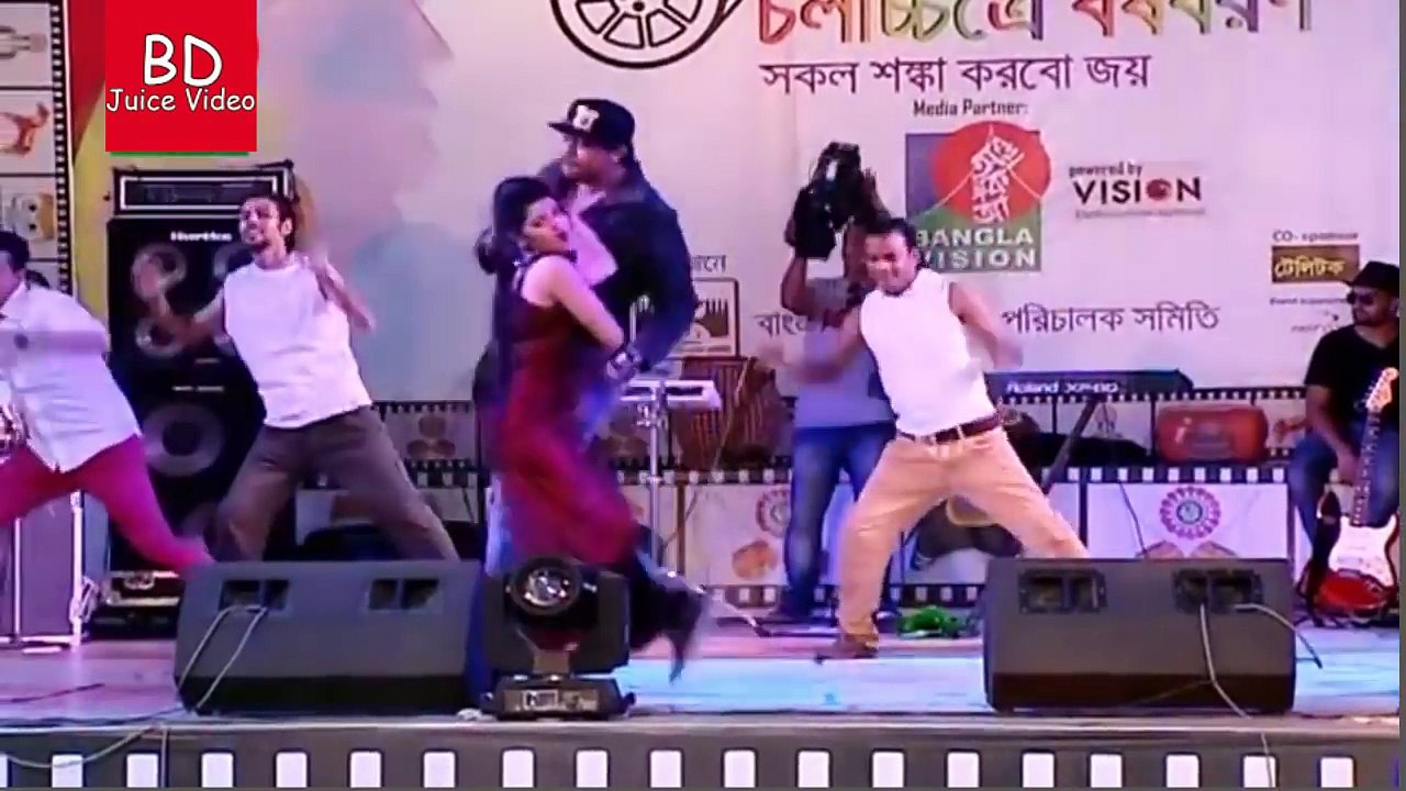 মাখনের মত নায়িকার আগুন ঝরা নাচ ! Pori Moni best stage performance !