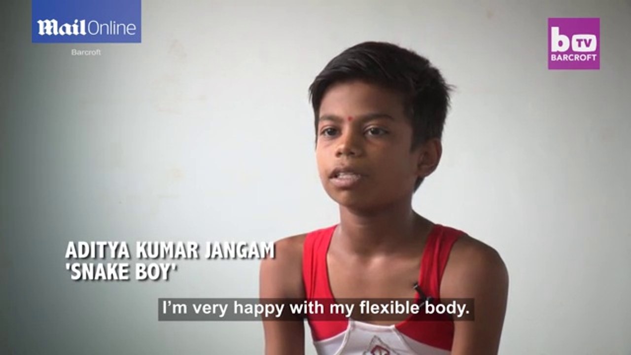 Hyper-flexible teenager who has spent eight years perfecting his twisting skills - Daily Mail Online