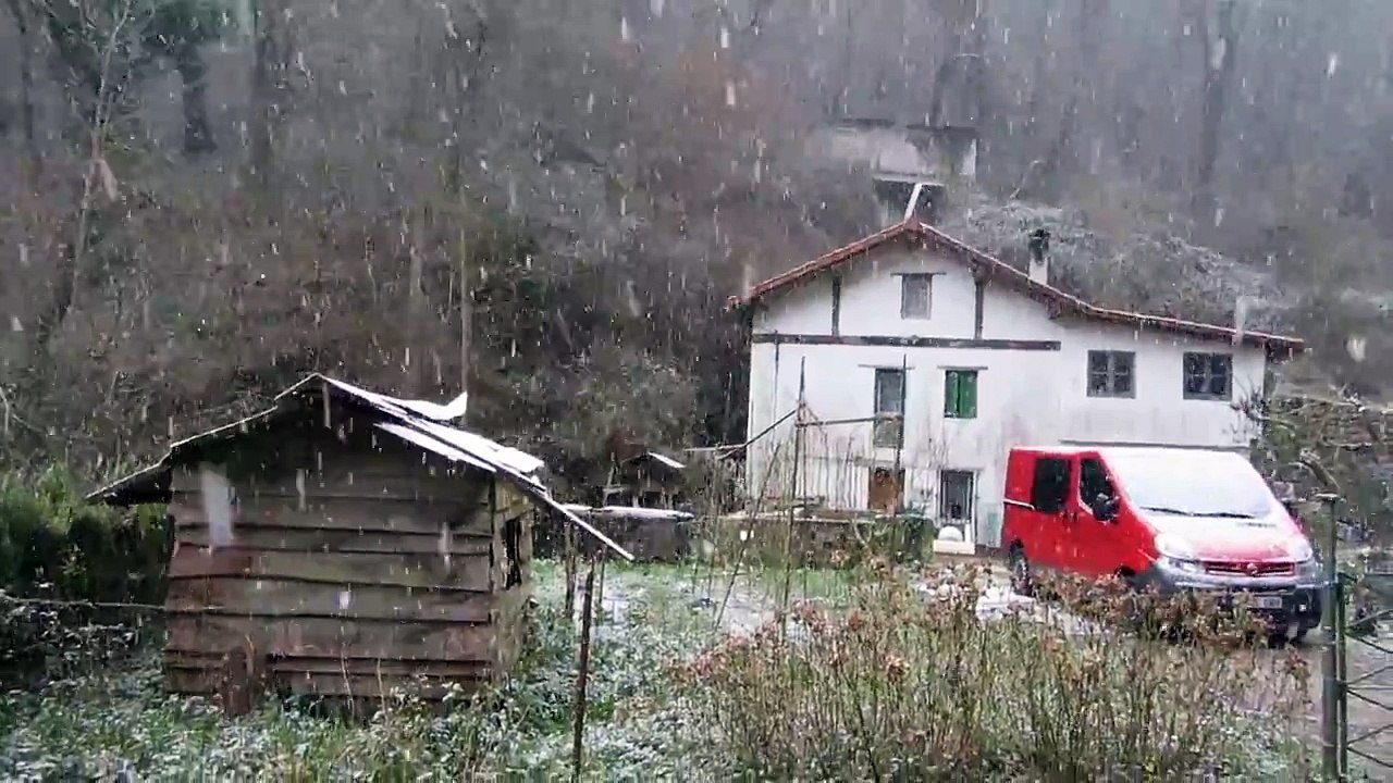 LURRA NEVADA ASTEASU GIPUZKOA EUSKAL HERRIA PAIS DE L@S VASC@S 23 FEBRERO 2013