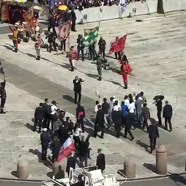 23. Le pape François sur Instagram