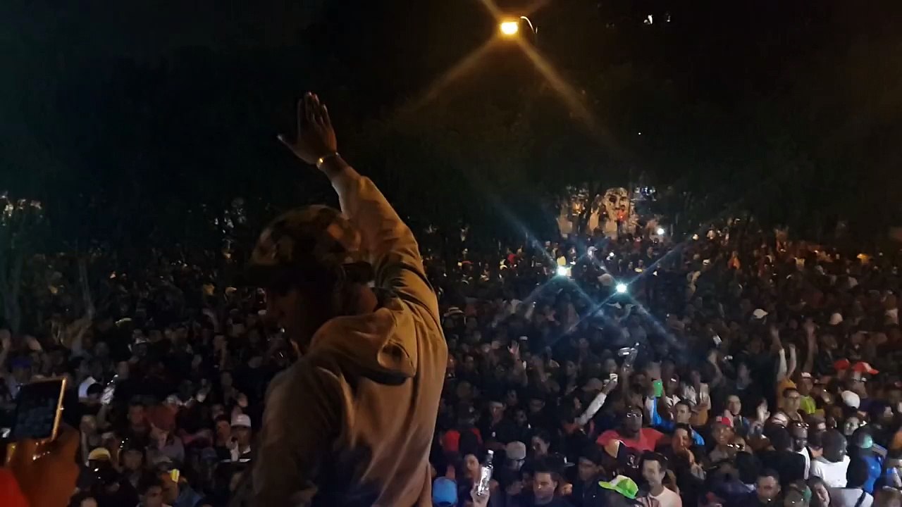 PEQUEÑA DEMOSTRACION DE LA RUMBA INFINITY N EL CIERRE DEL PARRANDON 23 DE ENERO