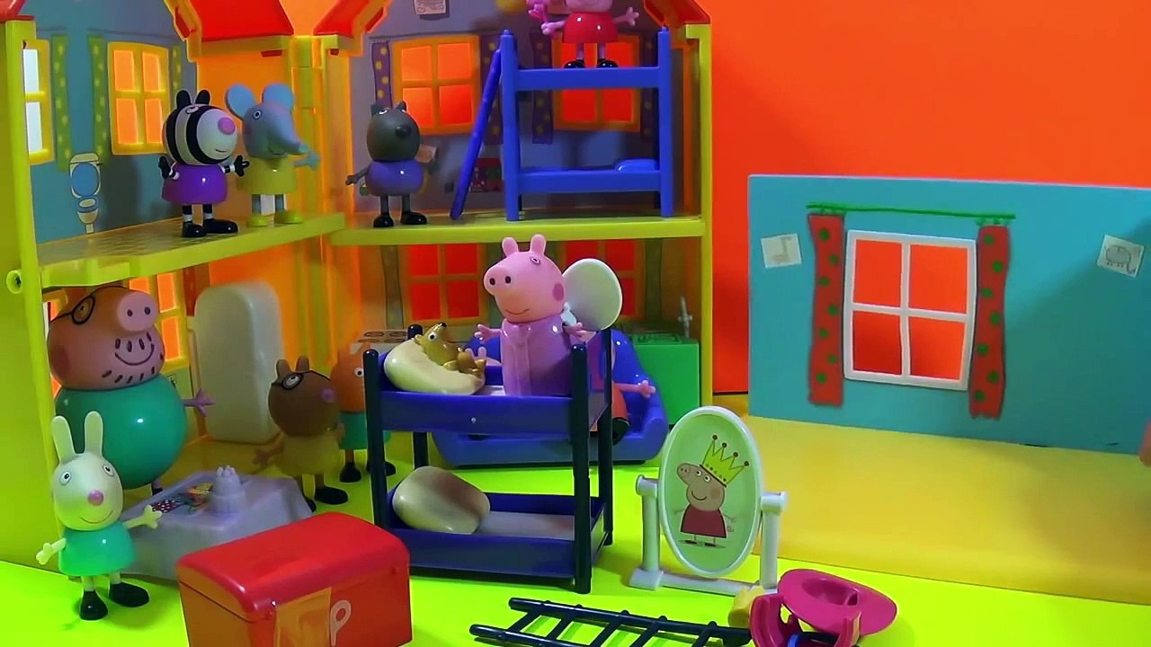 Unboxing Peppa Pig * Dress Up * Toy Collectable Figures