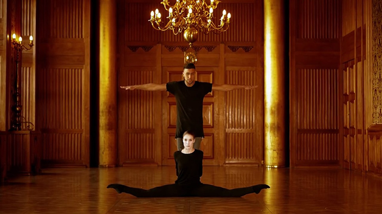 "Millimètres" : ce duo execute une chorégraphie hypnotisante