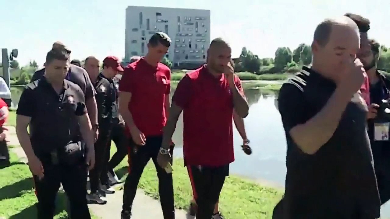 Ronaldo Throws off mic