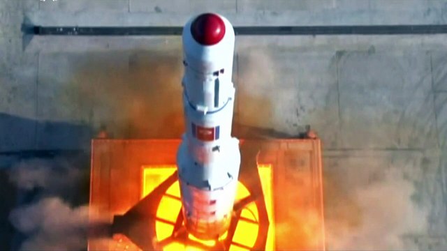 Corea del Norte ensaya dos misiles de medio alcance