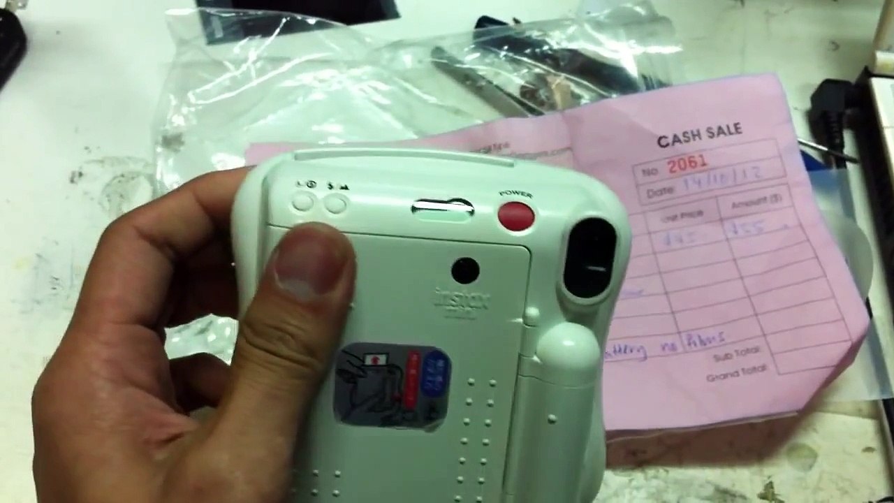Fujifilm Instax mini 25 Camera Shutter Lens stuck and Weird Sound