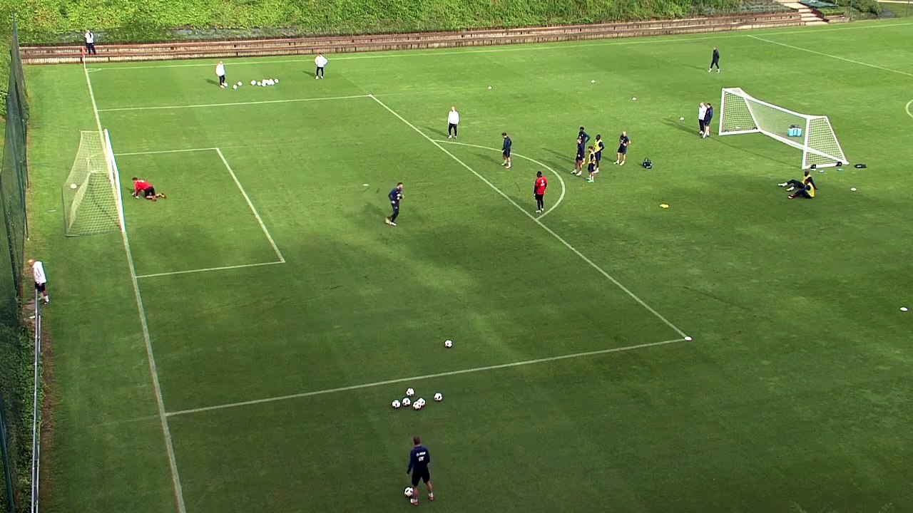 Centre de Deschamps, frappe et but de Gignac !