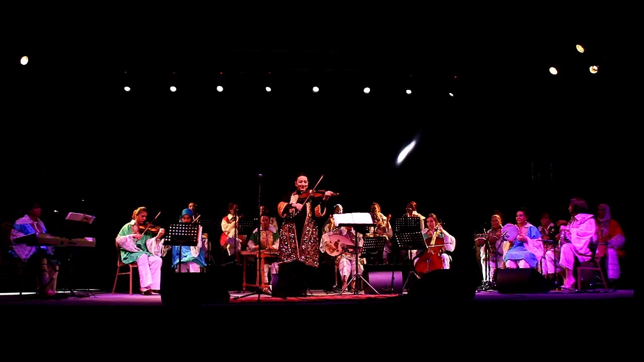 La 13ème soirée de Founoun Al Bouhayra (Amina Srarfi & Azifet) Partie 2