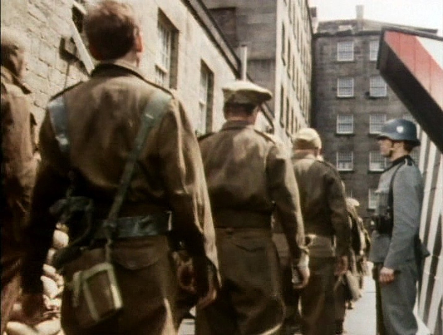 Colditz - TV Series S2, Ep7 - French Leave