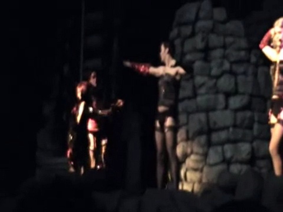 HHN 17 Rocky Horror Picture Show Tribute - "The Floorshow"