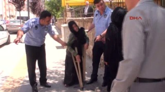 Sivas Sakat Rolü Yapan Kardeşinin Başında Ağladı